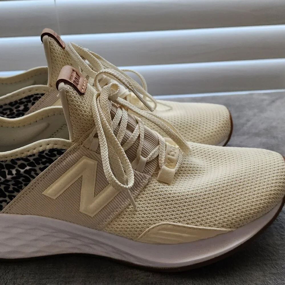 Women's New Balance Leopard Print Sneakers Size 9 - Picture 9 of 16